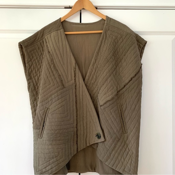 Kiss of the Wolf Vest Textile Art To Wear Jacket Coat Quilted Silk Lagenlook OS - Picture 2 of 10